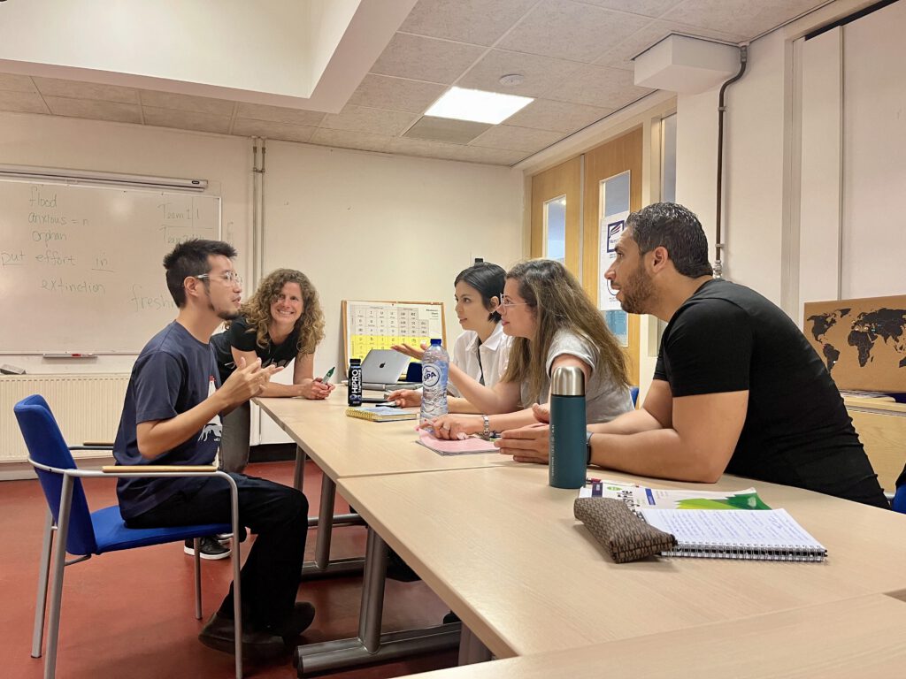 MixTree-English-class-Amsterdam-students-playing-vocabulary-game