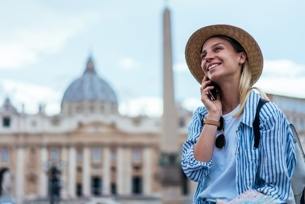 female-student-travelling-europe-and-using-Dutch-phone-plan